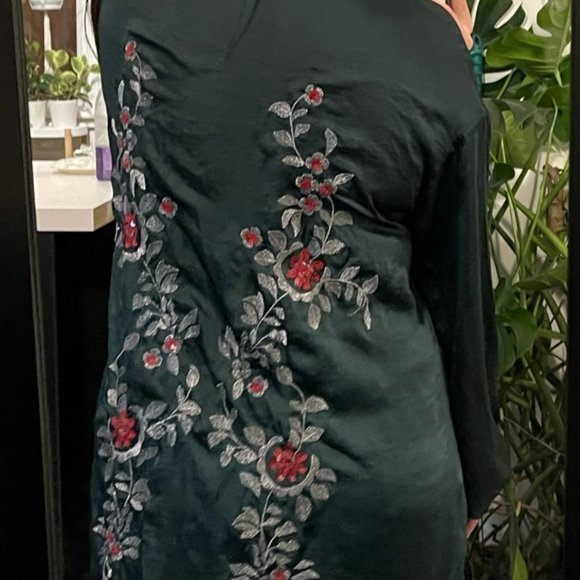 Zara Emerald Green Silk Embroidered Blouse Shirt 3/4 Zip, Small - Picture 6 of 16